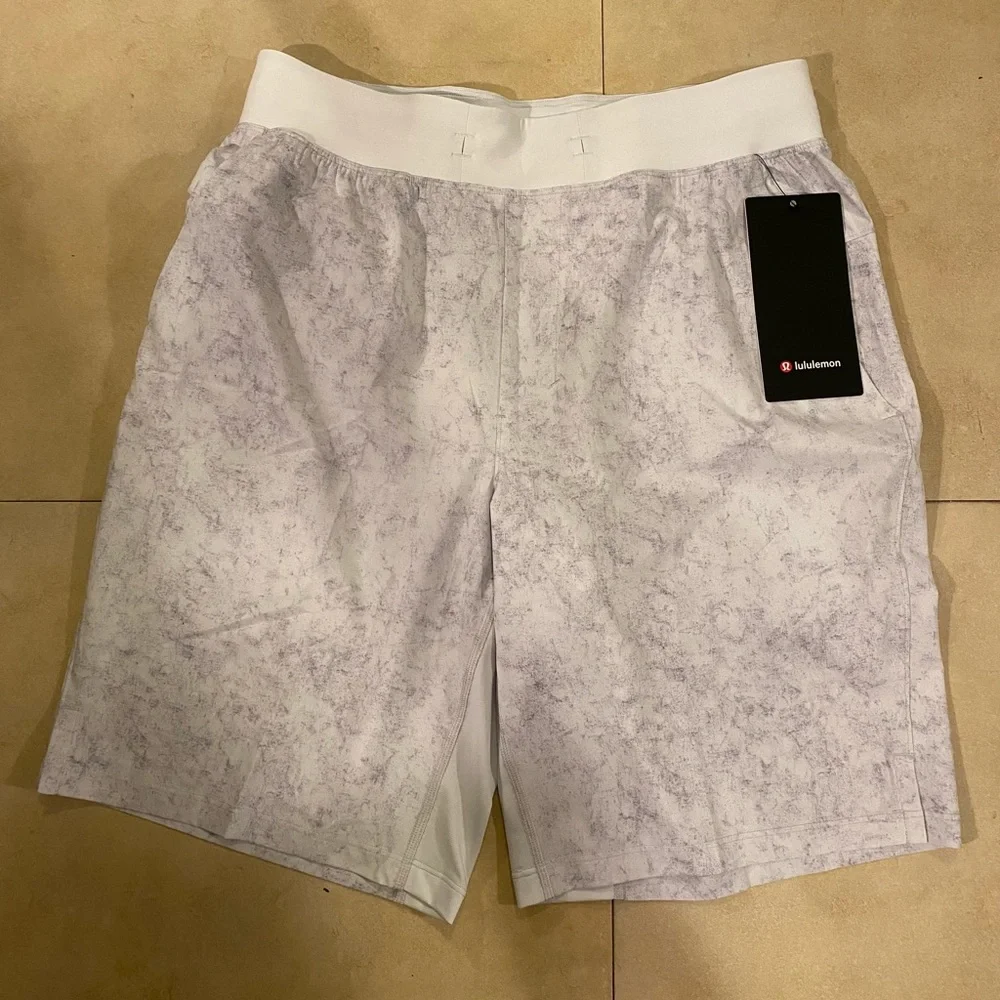 2ND RESTOCK Lululemon Men’s “T.H.E.” Short 9” Linerless (M)